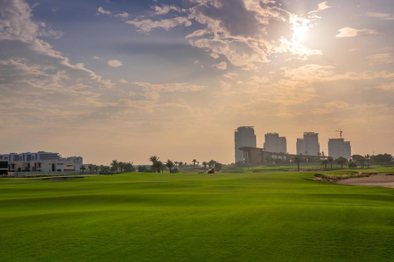 Radisson Dubai Damac Hills Hotell Eksteriør bilde