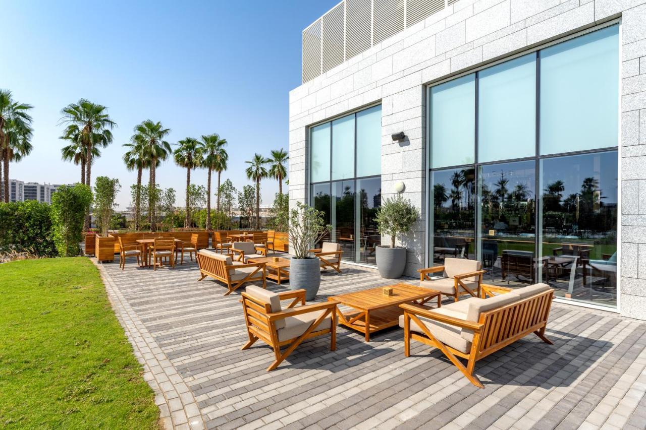 Radisson Dubai Damac Hills Hotell Eksteriør bilde