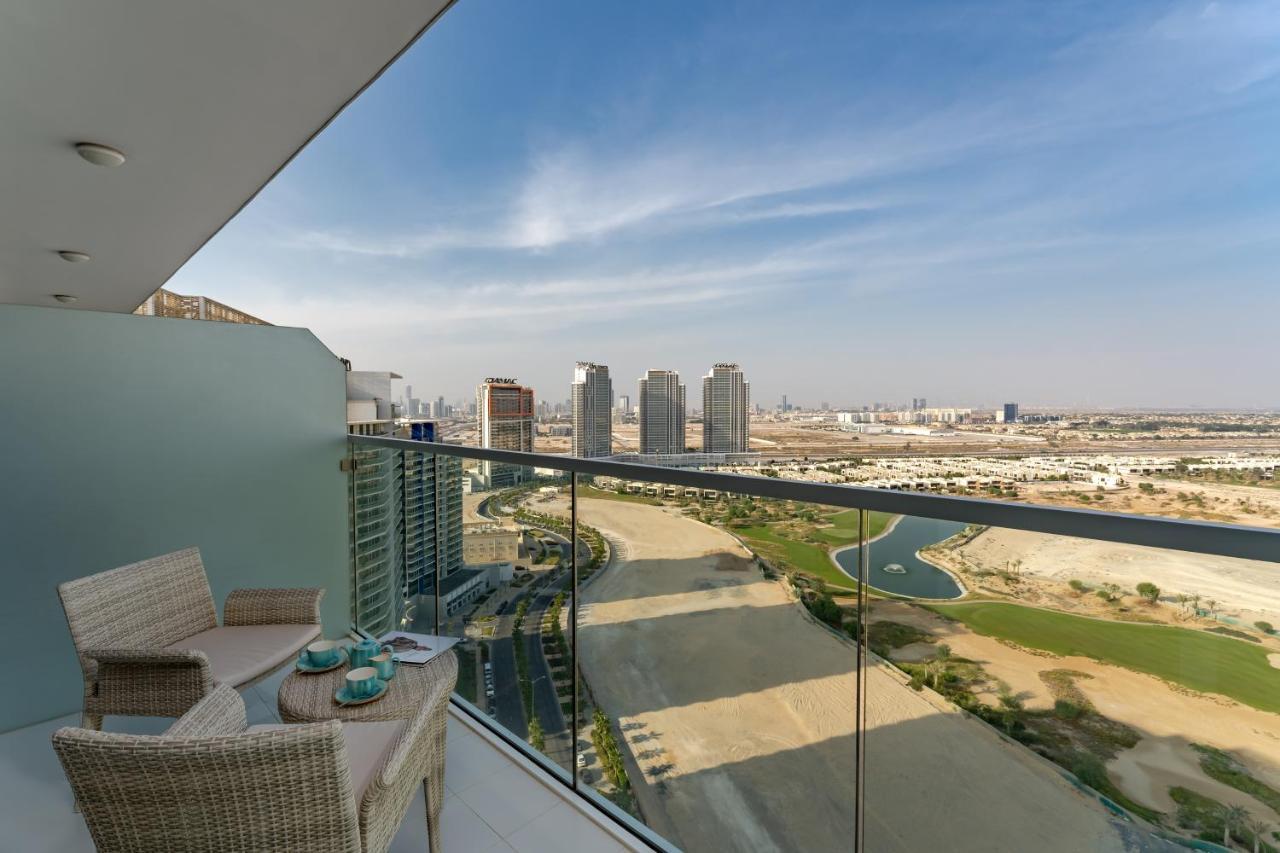 Radisson Dubai Damac Hills Hotell Eksteriør bilde