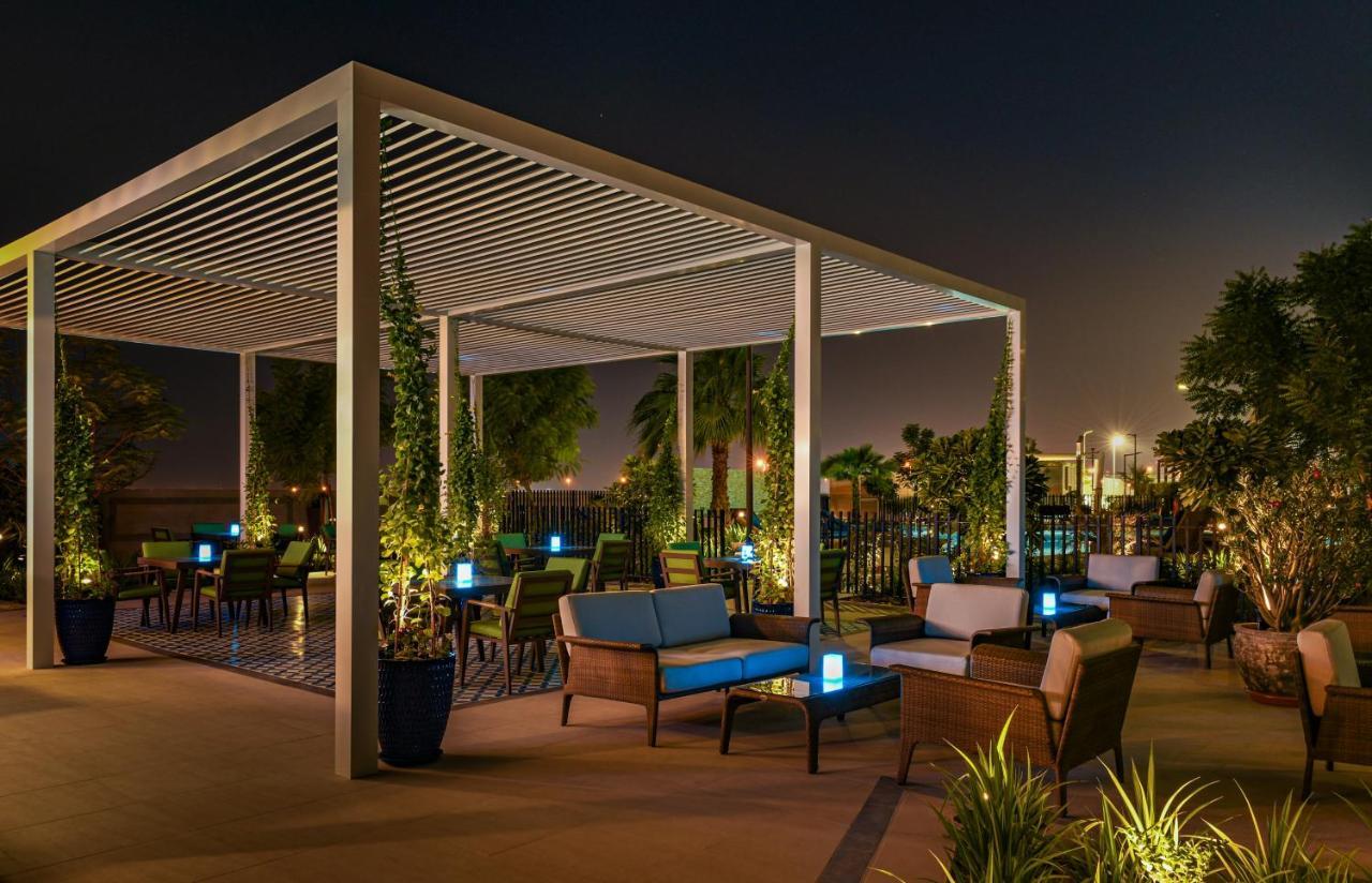 Radisson Dubai Damac Hills Hotell Eksteriør bilde