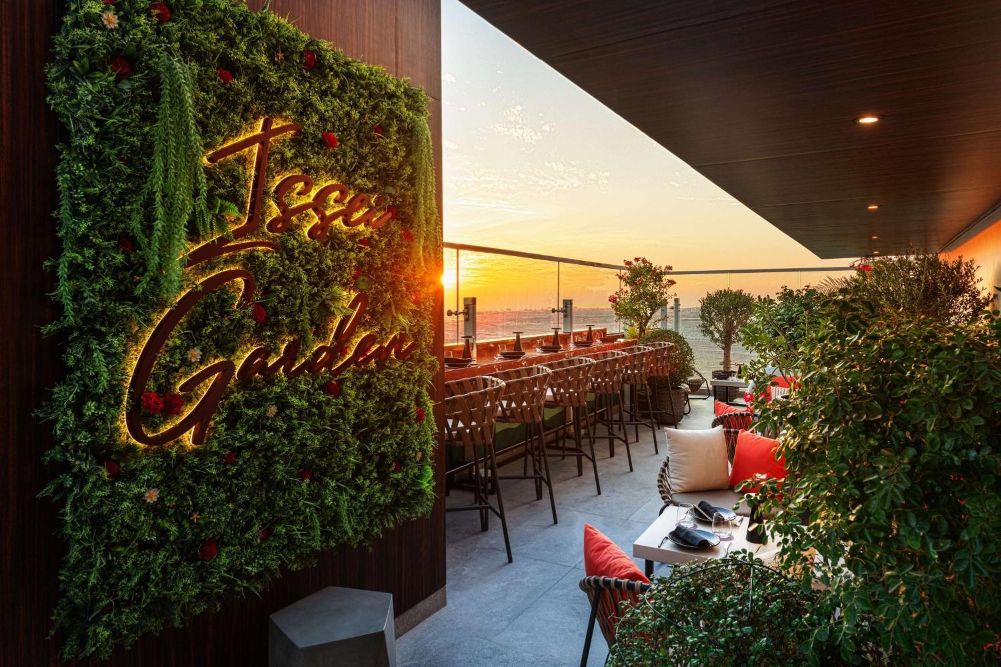 Radisson Dubai Damac Hills Hotell Eksteriør bilde
