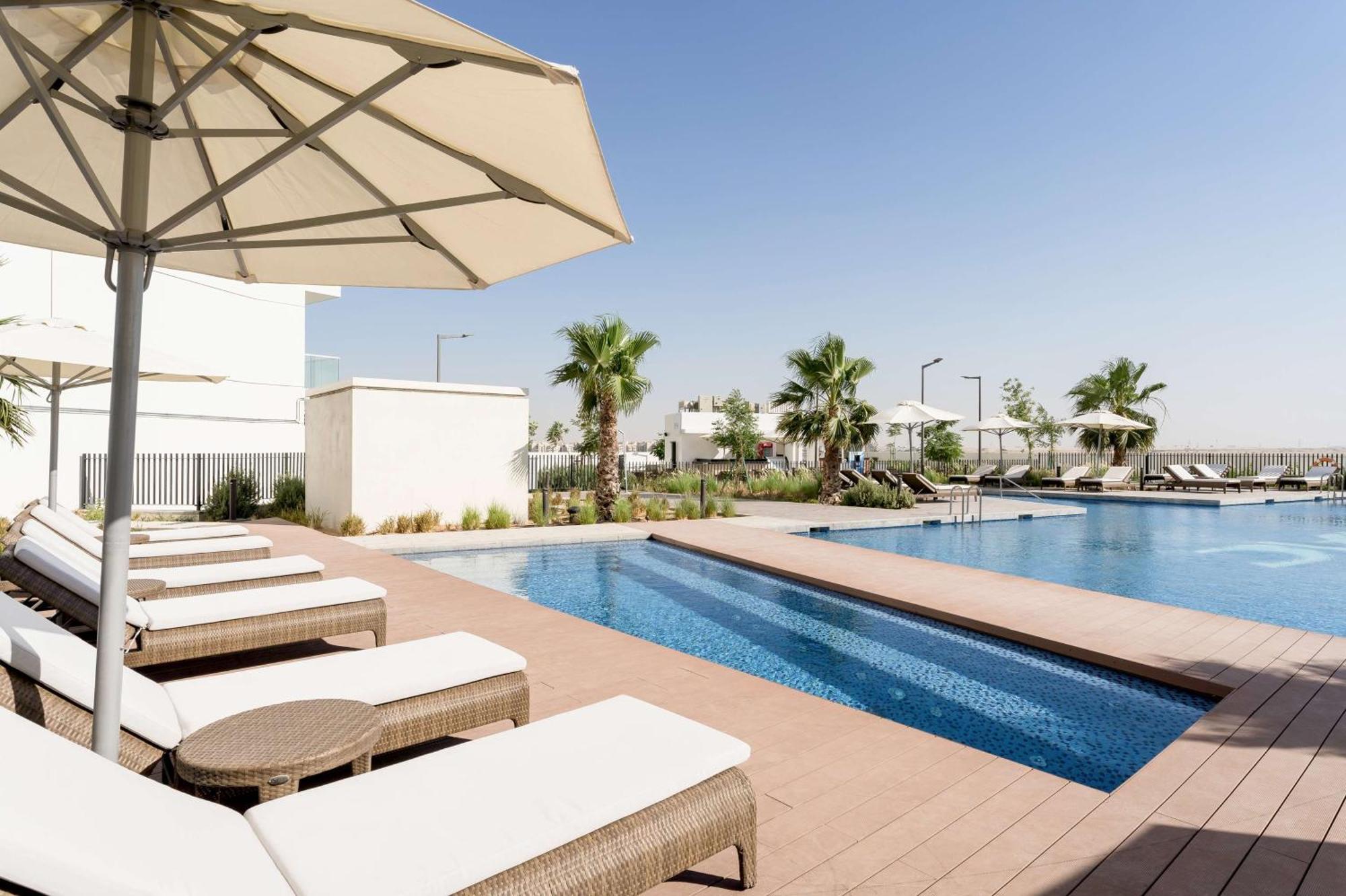 Radisson Dubai Damac Hills Hotell Eksteriør bilde